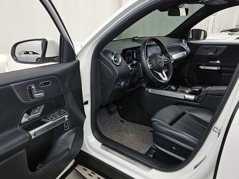 2021 Mercedes-Benz B-Class GLB220 photo 10