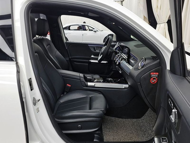 2021 Mercedes-Benz B-Class GLB220 photo 11