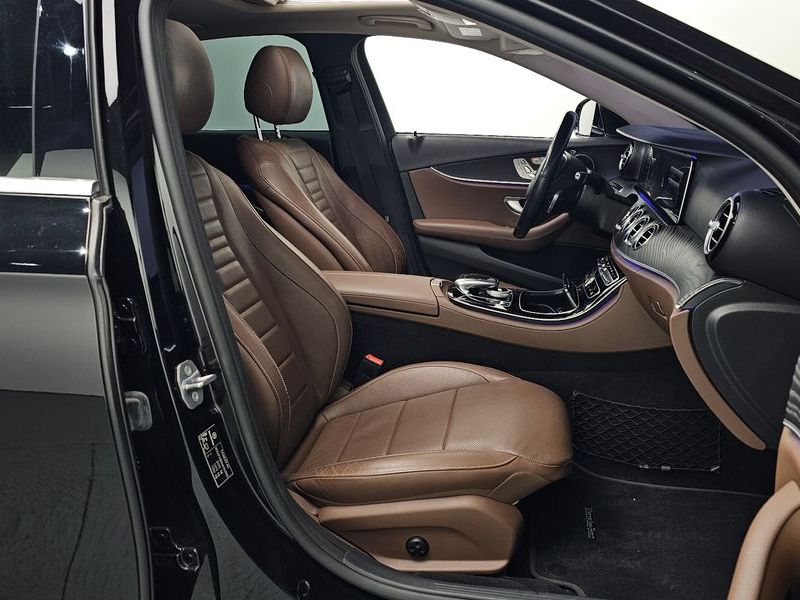 2017 Mercedes-Benz E-Class E300 AV Intelligent Drive photo 10