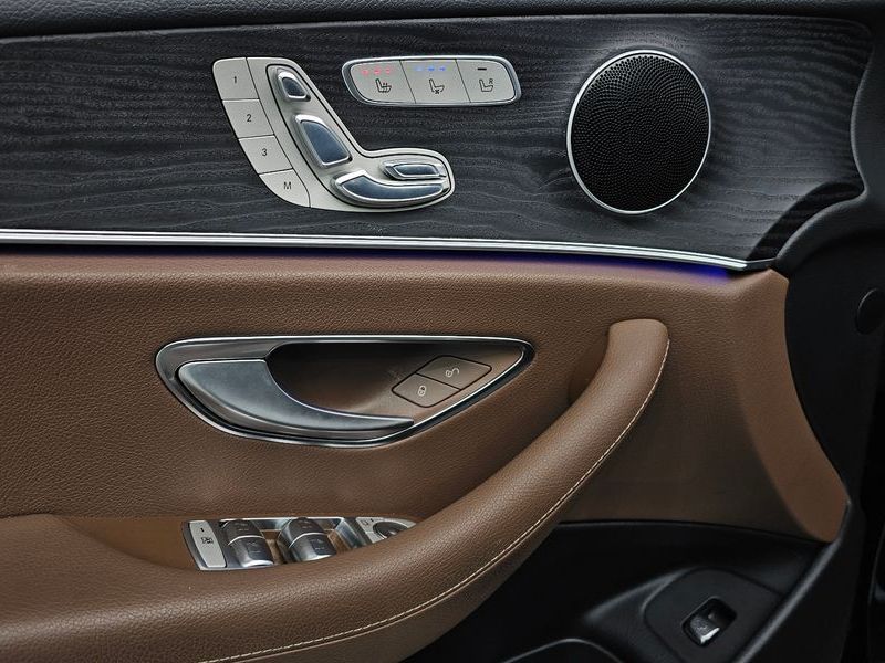 2017 Mercedes-Benz E-Class E300 AV Intelligent Drive photo 18
