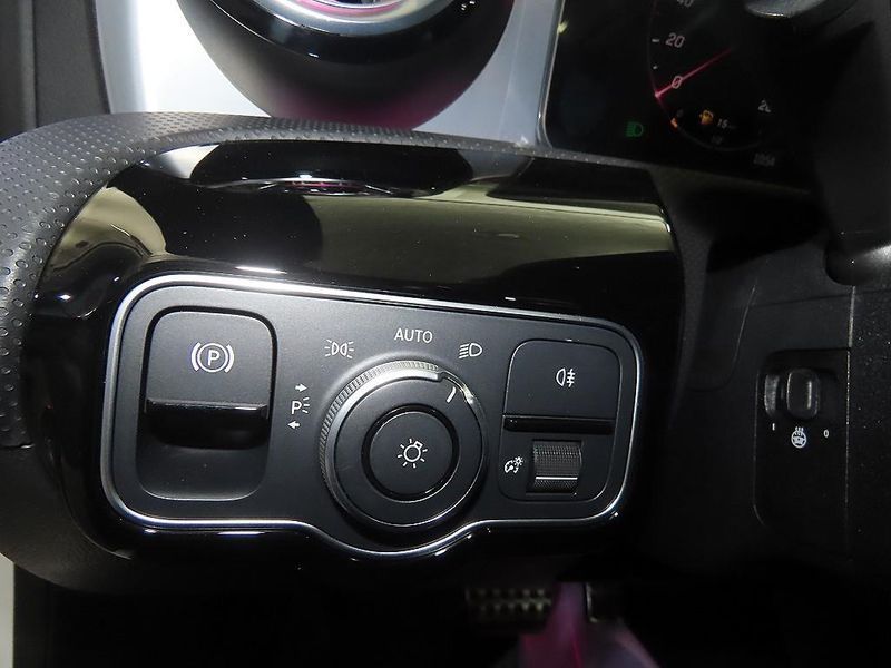 2025 Mercedes-Benz A-Class CLA250 4MATIC photo 14