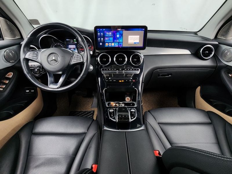 2019 Mercedes-Benz C-Class GLC350e 4MATIC Premium photo 7