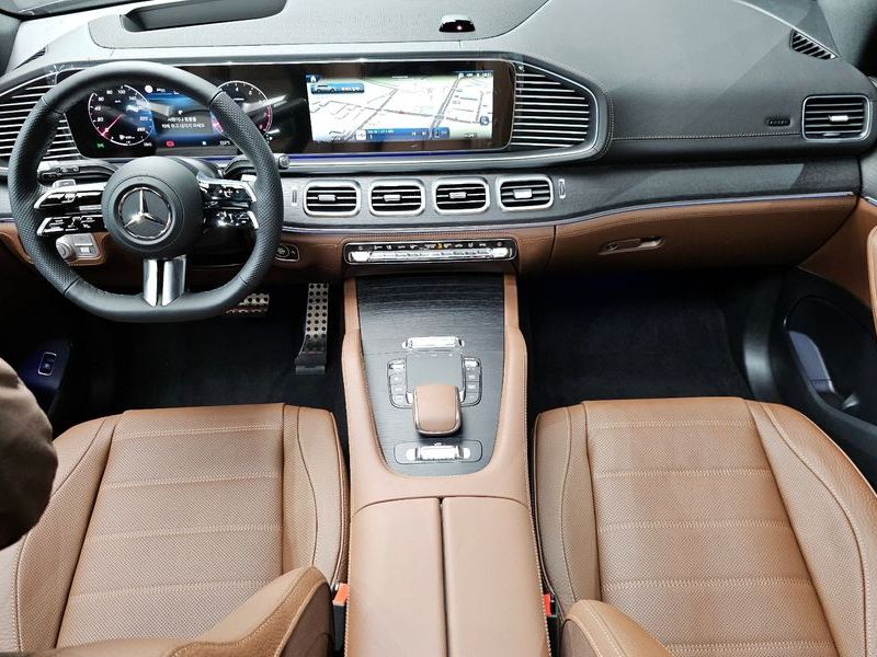 2026 Mercedes-Benz S-Class GLS450 4MATIC photo 7