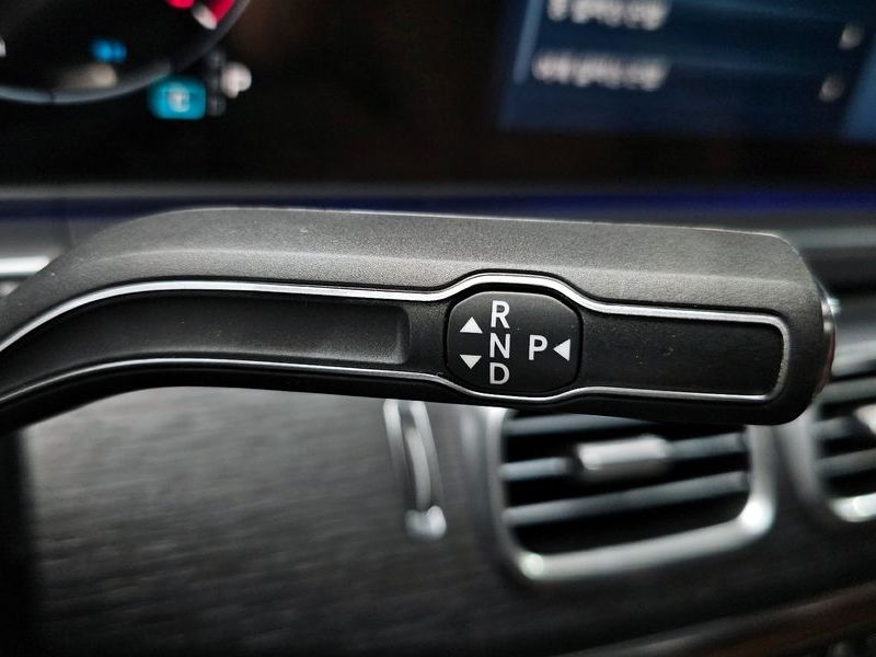 2026 Mercedes-Benz S-Class GLS450 4MATIC photo 9