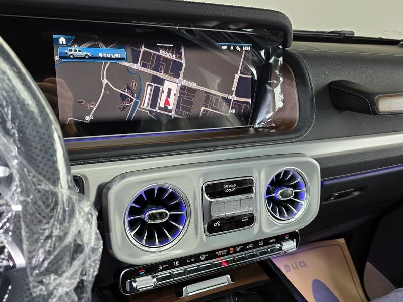 2026 Mercedes-Benz CLA G450d photo 15