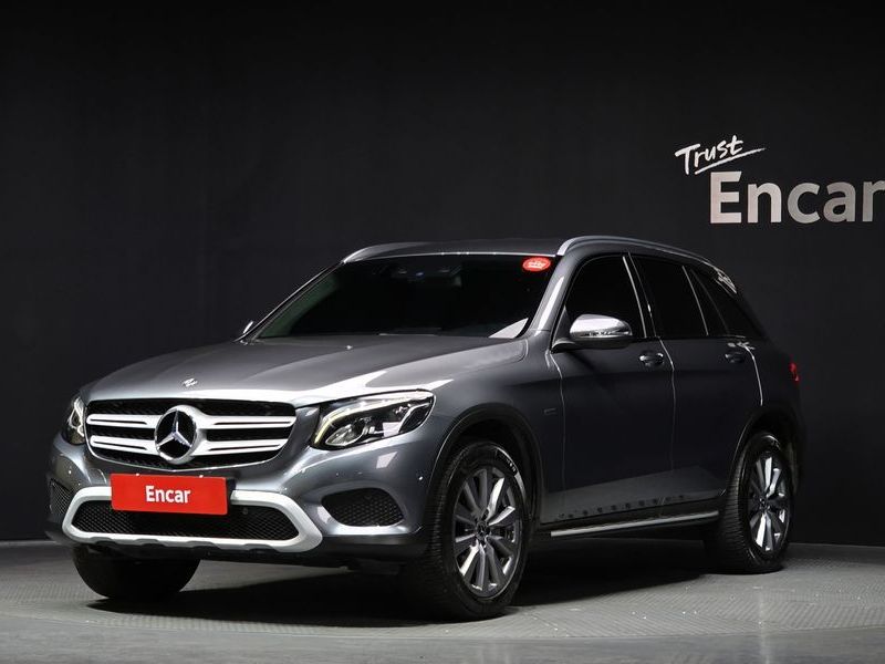 2019 Mercedes-Benz C-Class GLC350e 4MATIC photo 1