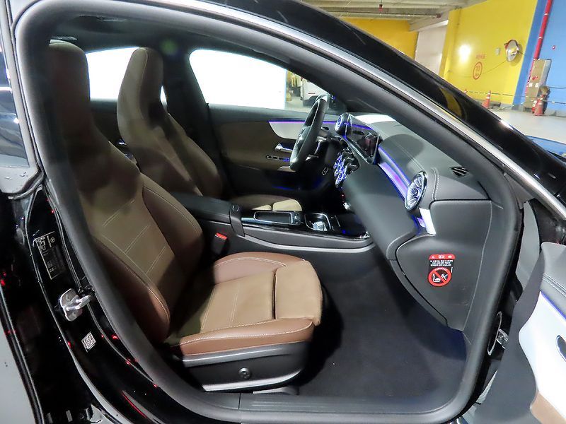 2025 Mercedes-Benz A-Class CLA250 4MATIC photo 9