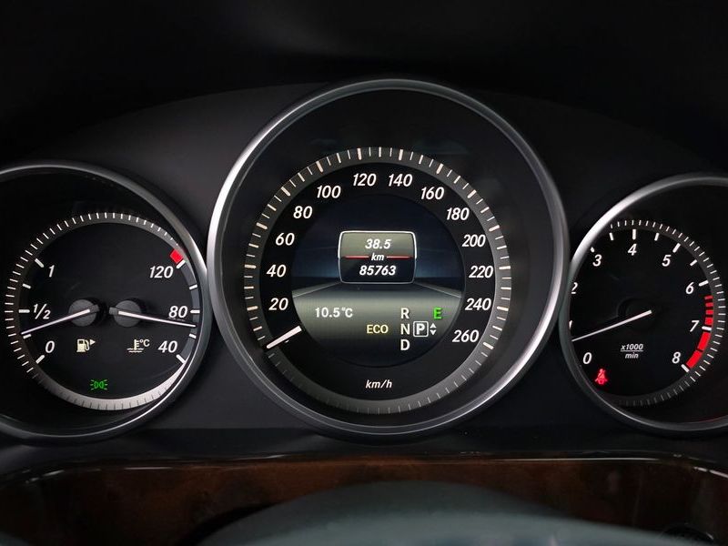2014 Mercedes-Benz E-Class E300 Elegance photo 8
