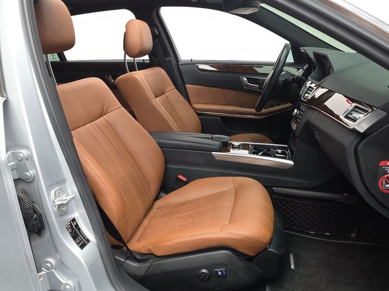 2014 Mercedes-Benz E-Class E300 Elegance photo 11