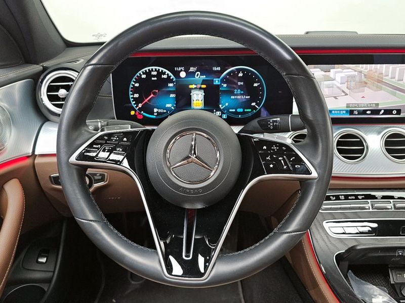 2021 Mercedes-Benz E-Class E350 4MATIC Avantgarde photo 13