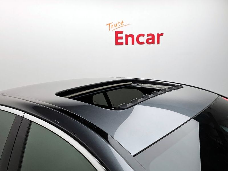 2021 Mercedes-Benz E-Class E350 4MATIC Avantgarde photo 20