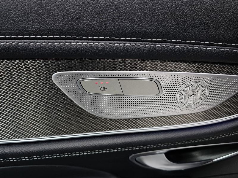 2019 Mercedes-Benz S-Class CLS300d AMG Line photo 19