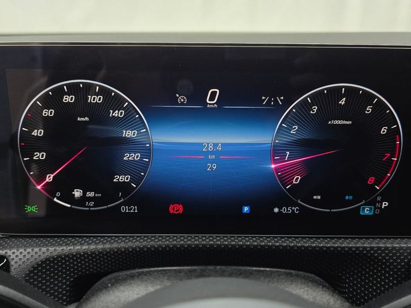 2025 Mercedes-Benz A-Class A220 Hatchback photo 8