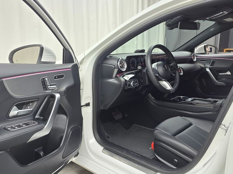 2025 Mercedes-Benz A-Class A220 Hatchback photo 10
