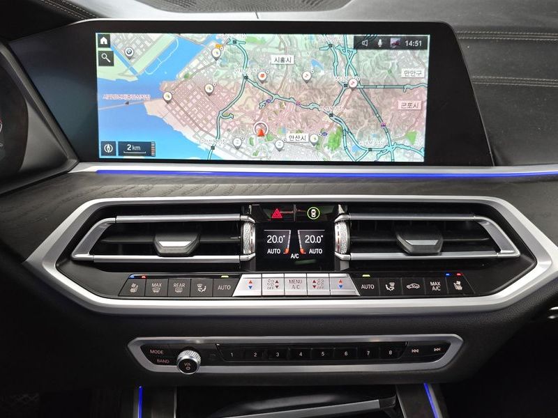 2021 BMW X7 xDrive 40i Design Pure Excellence 7-Seater photo 14