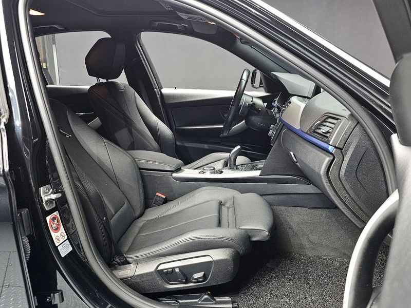 2015 BMW 3 Series 320d M Performence Edition photo 10