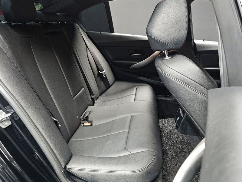 2015 BMW 3 Series 320d M Performence Edition photo 12