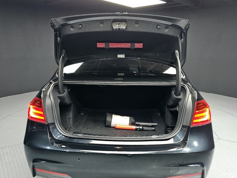 2015 BMW 3 Series 320d M Performence Edition photo 20