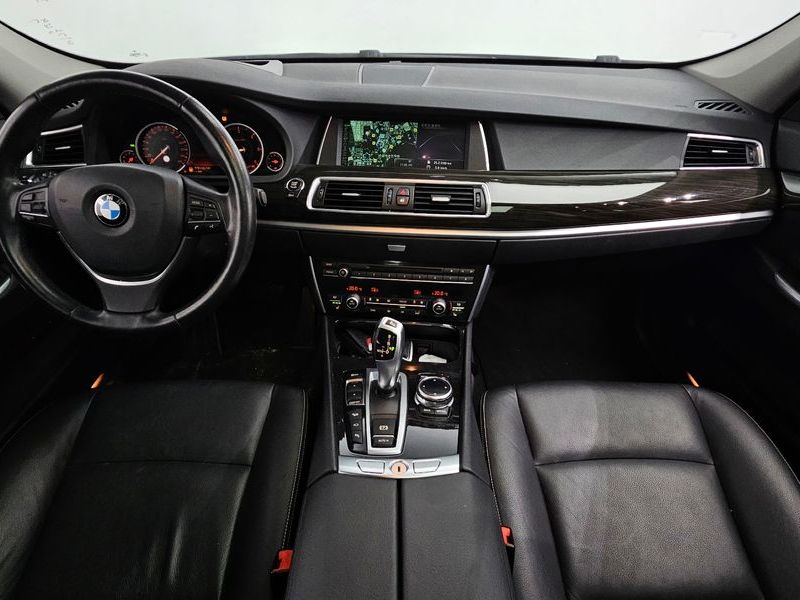 2014 BMW 5 Series GT 30d xDrive photo 7