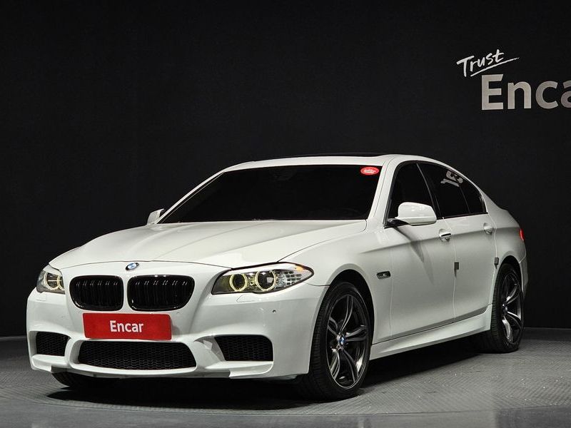 2013 BMW 5 Series 525d photo 1