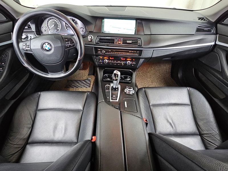 2013 BMW 5 Series 525d photo 7