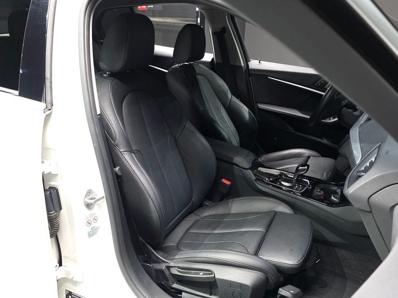 2022 BMW 1 Series 120i Advantage photo 10