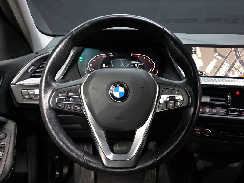 2022 BMW 1 Series 120i Advantage photo 13