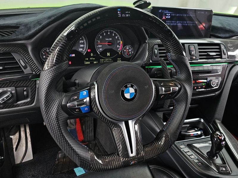 2015 BMW M4 Coupe photo 13
