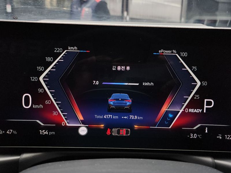 2025 BMW i4 eDrive40 M Sports photo 8