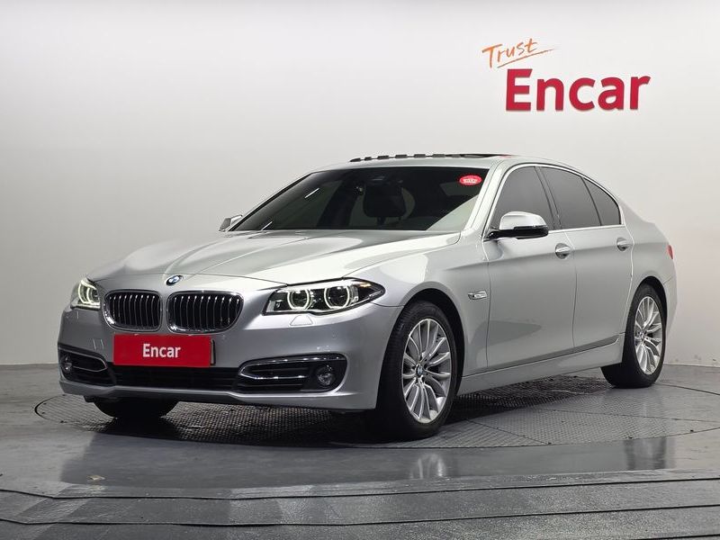 2014 BMW 5 Series 520d Luxury photo 1