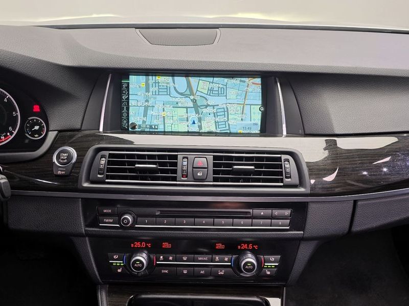 2014 BMW 5 Series 520d Luxury photo 14