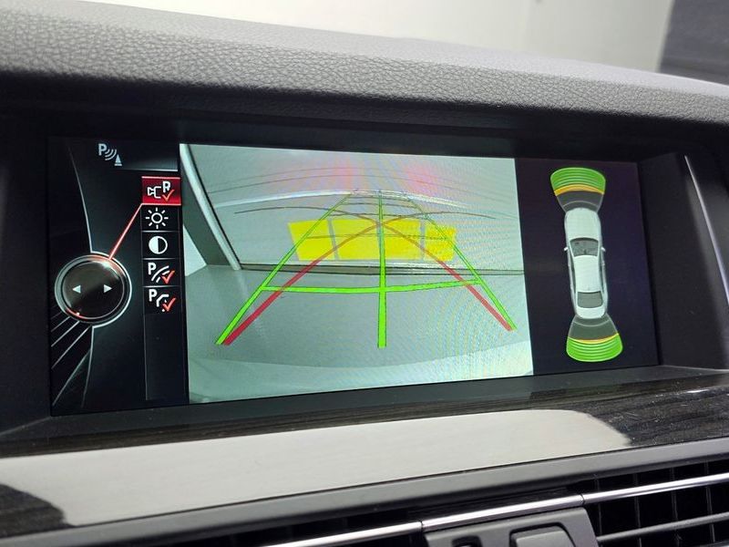 2014 BMW 5 Series 520d Luxury photo 15