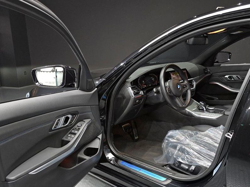 2021 BMW 3 Series 320i M Sport photo 10