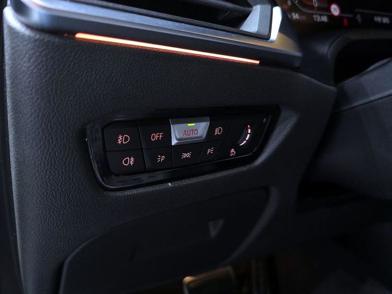2021 BMW 3 Series 320i M Sport photo 18
