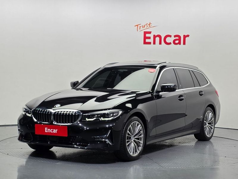 2021 BMW 3 Series 320i Touring Luxury photo 1
