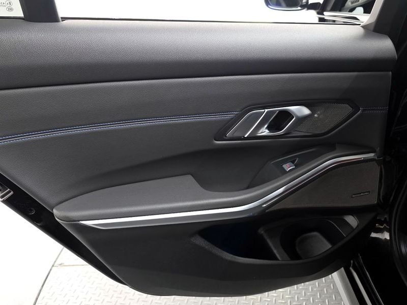 2021 BMW 3 Series 320i M Sport photo 10