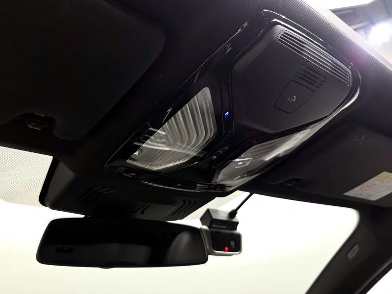 2021 BMW 3 Series 320i M Sport photo 18