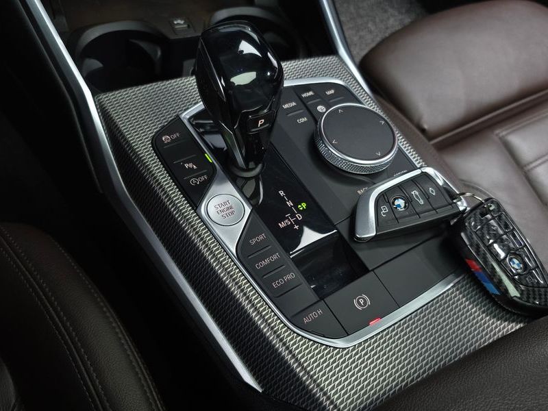 2019 BMW 3 Series 330i M Sport photo 9