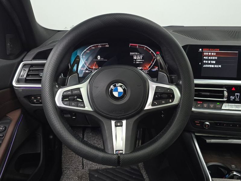 2019 BMW 3 Series 330i M Sport photo 13