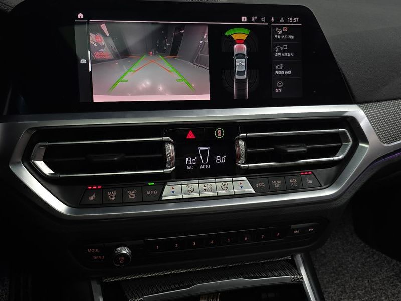 2019 BMW 3 Series 330i M Sport photo 15