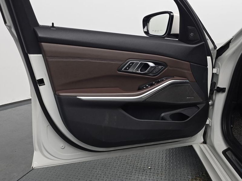 2019 BMW 3 Series 330i M Sport photo 24