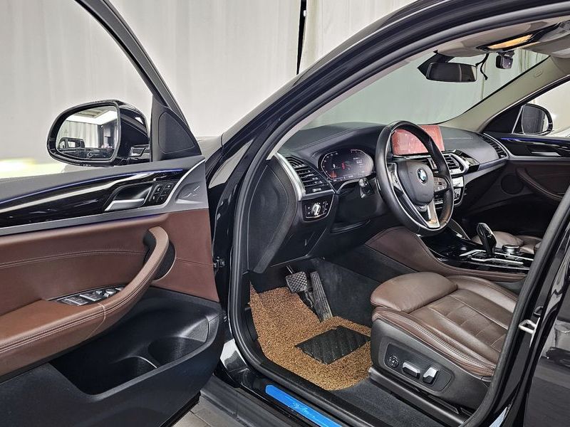 2021 BMW X4 xDrive20d xLine photo 10