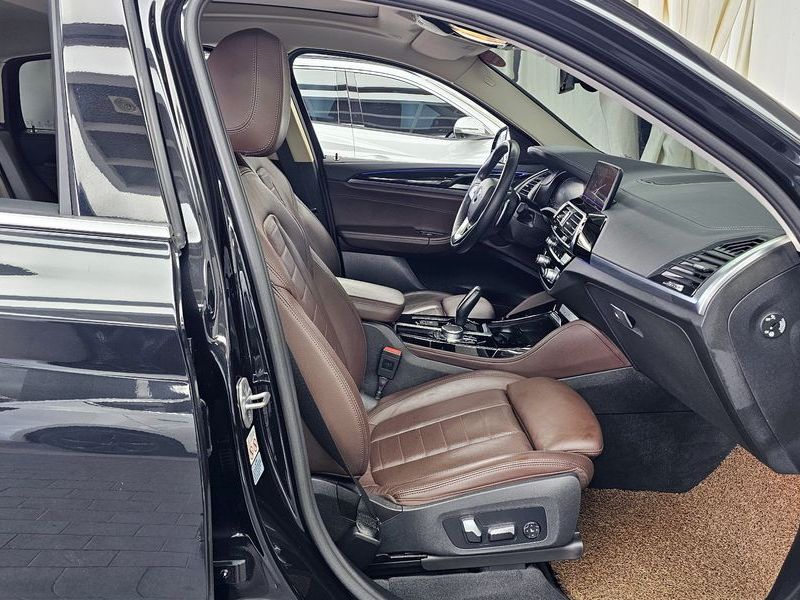2021 BMW X4 xDrive20d xLine photo 11