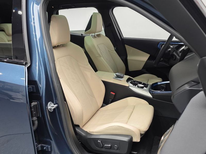 2025 BMW X3 xDrive 20d M Sport photo 10