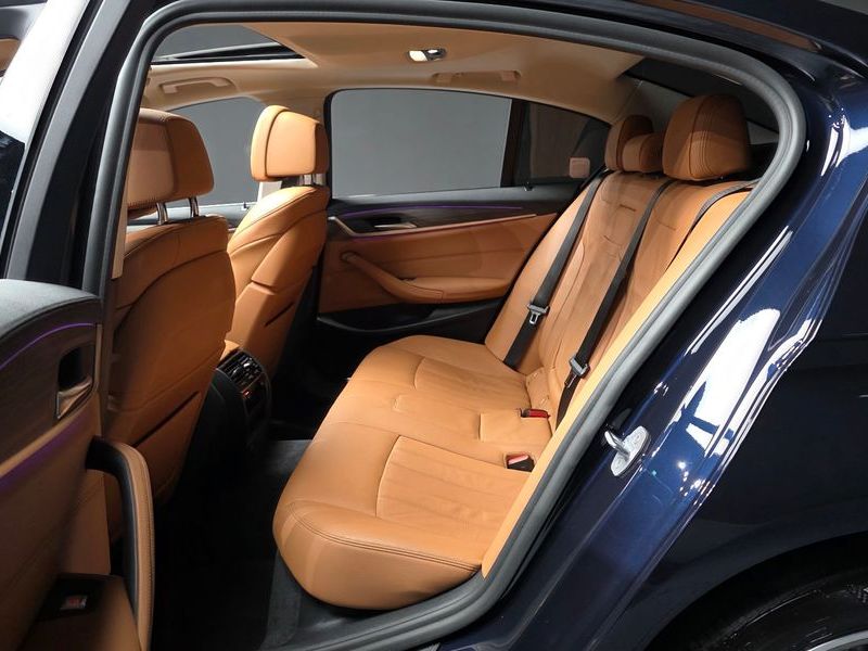 2020 BMW 5 Series 530e Luxury photo 26