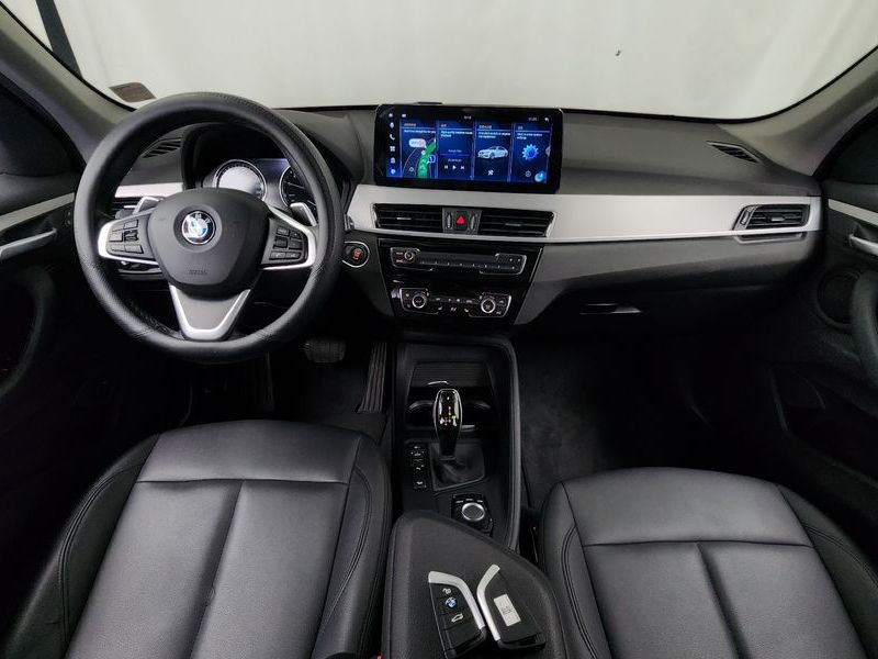 2020 BMW X1 xDrive 20i Advantage photo 7