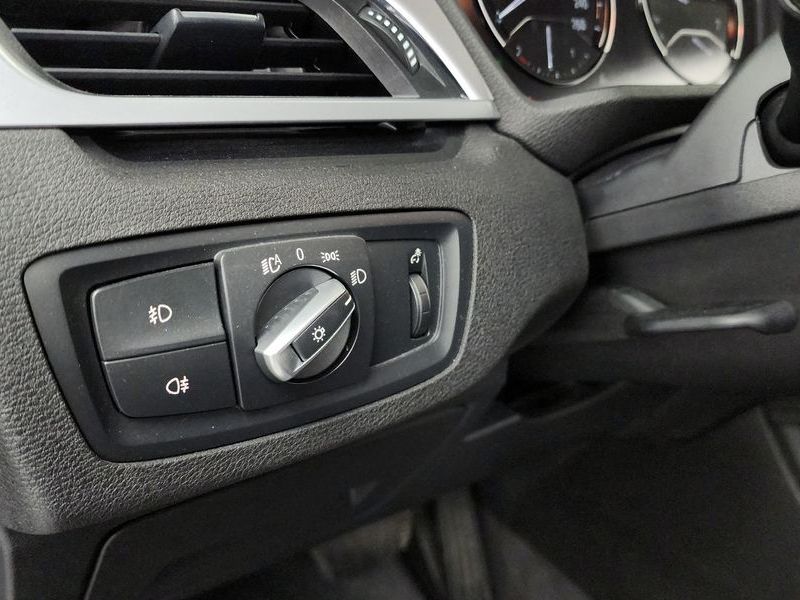 2020 BMW X1 xDrive 20i Advantage photo 15