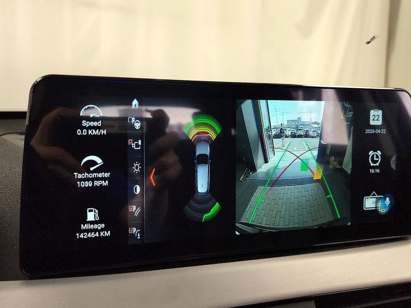 2020 BMW X1 xDrive 20i Advantage photo 16