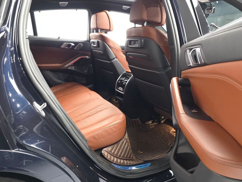 2021 BMW X6 M50i photo 12