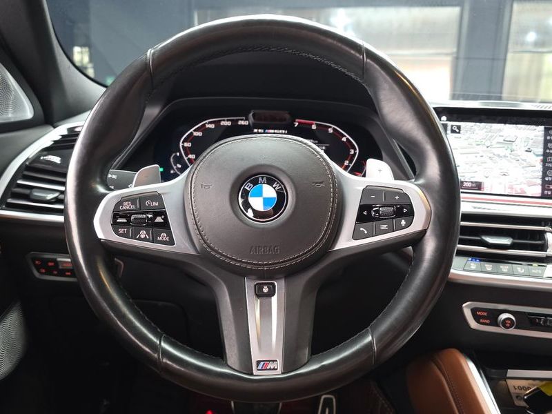 2021 BMW X6 M50i photo 13
